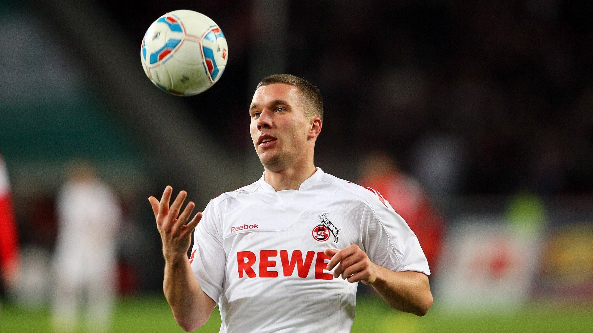 球迷文化新篇章，激情与文明的交响曲