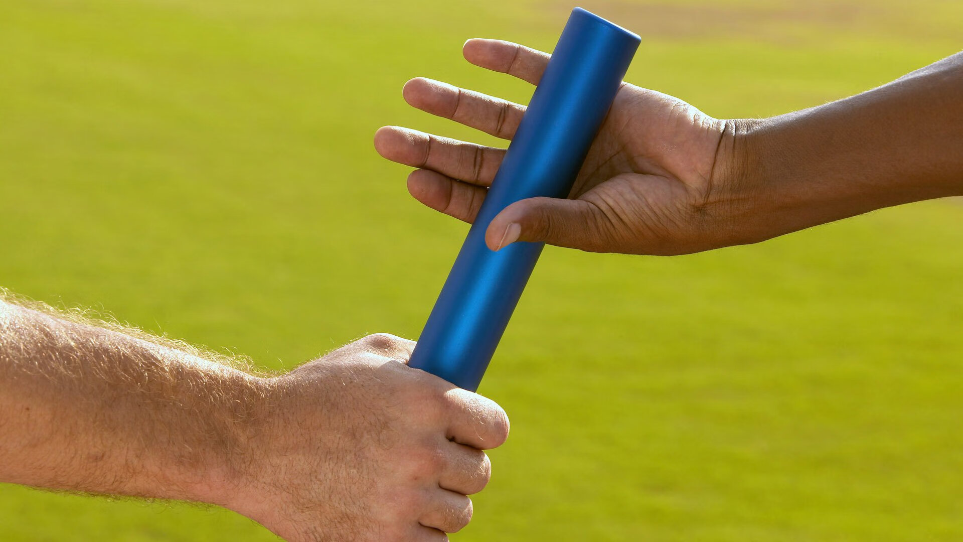 西甲联赛激战正酣，皇马紧咬巴萨，争冠悬念再起